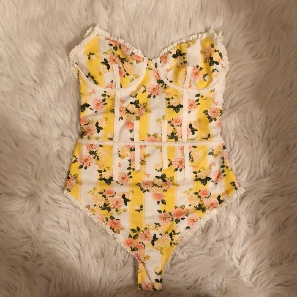 FL&L bathing suit in size small